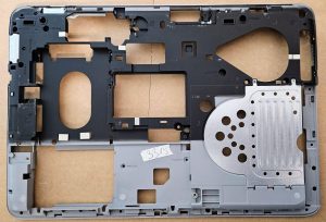 HP ProBook 640 G2 pokrov spodnjega ohišja 840657-001 6070B0937201 - Pravi nadomestek - rabljeno