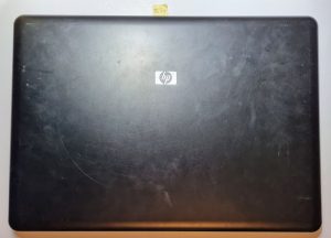 HP COMPAQ 6830s OEM 17 LCD zadnji pokrov 6070B0252301 - Originalna zamenjava - rabljeno