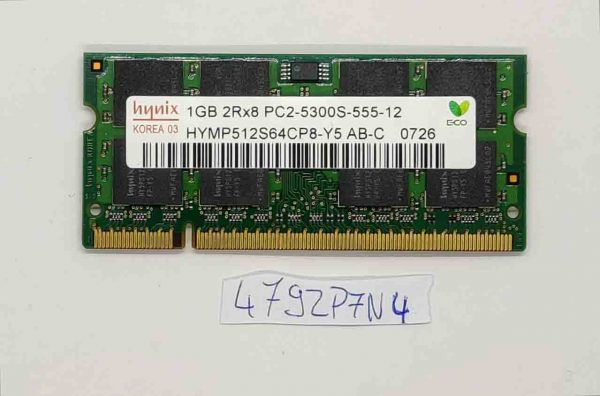 HYNIX 1GB PC2-5300S-555-12 pomnilni modul za Fujitsu Siemens Esprimo V5515 - rabljeno