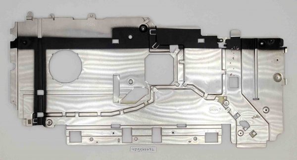 IBM Metalni zgornji zaščitni okvir matične plošče Lenovo ThinkPad Edge 15 75Y6121 - rabljeno