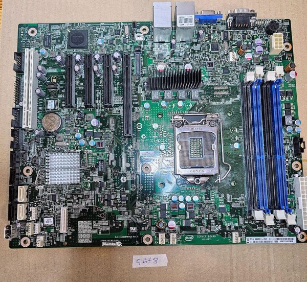Intel strežniška plošča S1200BT LGA1155, ATX, IPMI 2.0, C204 čipovje, DA0S09MB6C0 REV:C - rabljeno