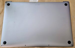 Pozno 2016/2017 A1708 13" MacBook Pro srebrna spodnja prevleka - stanje razreda A! - rabljeno