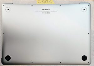 Zadnja pokrovna plošča za MacBook Pro A1502 - Originalni deli za prenosnike - Ustreza 13-palčnemu Retina modelu iz sredine leta 2014. - rabljeno