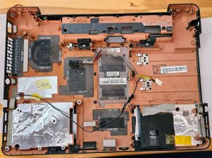 Originalna spodnja stran za Toshiba Satellite A300-15A TSA35BL5BA0IC0080525-05 - rabljeno