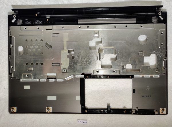 Originalni zgornji del ohišja prenosnika Fujitsu Lifebook E733 13,3" v srebrni barvi s podlogo za dlan. - rabljeno - Image 2