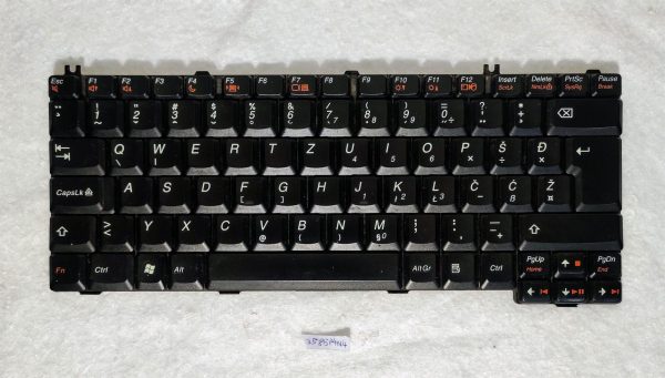 Tipkovnica z razporeditvijo SA SL CR za Lenovo IdeaPad 3000 Y330 Y430 F41 N200 N100 42T3394 42T3426 - rabljeno