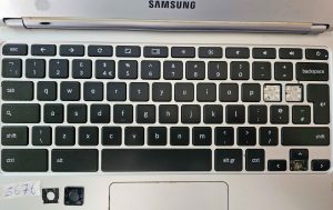 Tipkovnica za Samsung Chromebook XE303C12 / 303C – Enojni nadomestni gumb - rabljeno