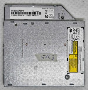 Toshiba SU-228GB DVD-RW DVD-RAM pogon – prenosni optični pogon, gorilnik in bralnik - rabljeno