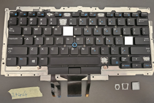Prvoten tipkovnični gumb za prenosnik Dell Latitude E5490 E7470 7490 - ameriška angleščina, osvetljen - del D19TR WTYY8 - rabljeno