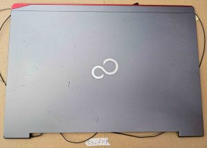 Zadnji pokrov LCD zaslona Fujitsu Lifebook E745 prenosnika z kamero - rabljeno