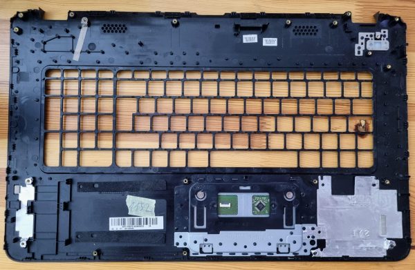 i5 HP Pavilion 17-F srednji pokrov za dlan za tipkovnico EAY1700701A EAY1700701R - rabljeno - Image 2