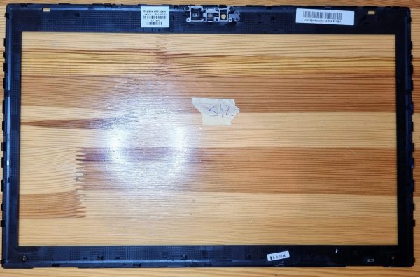HP EliteBook 8560P Display Frame Front Cover Bezel 641198-001 - slika 2