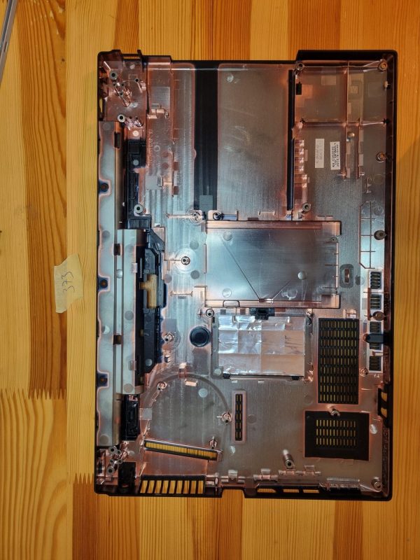 Spodnja plošča Fujitsu LIFEBOOK A574/K - slika 2