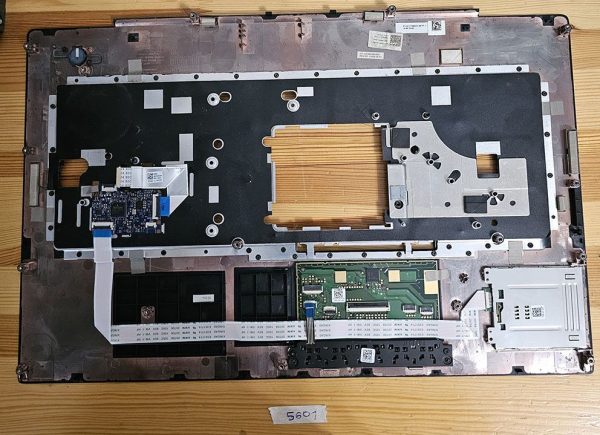 Naslon za dlani in sledilna ploščica Dell Precision 7730 – originalni nadomestni deli - slika 2
