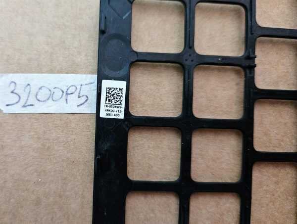 Original Dell Latitude E5550 E5570 E5580 E5590 E5591 C Shell Keyboard Border Housing 050NW9 - slika 2