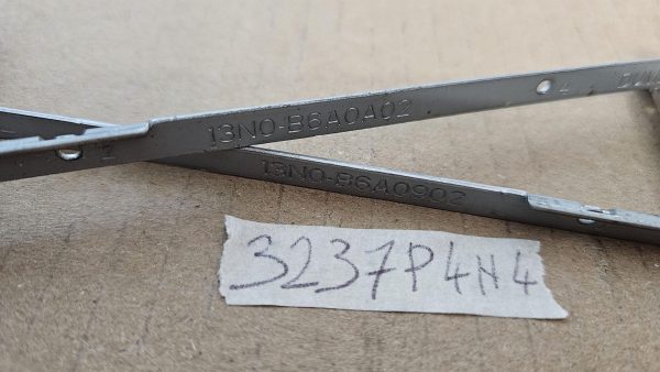 Originalni komplet tečajev zaslona Lenovo IdeaPad Z710 L+R 13N0-B6A0902 13N0-B6A0A02 - slika 2