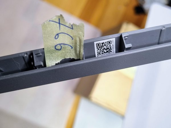 Lenovo Ideapad 3 15IIL05 siva okrasna letev okvirja pokrova tečajev FA1JV000410