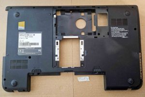 Toshiba Satellite C50D-A-133 spodnja pokrovna plošča PSCGWE – originalen del za prenosnik