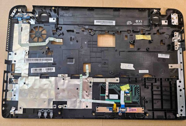 Toshiba Satellite C50D-A-133 naslon za dlani + sledilna ploščica in plošča z gumbom za vklop - slika 2