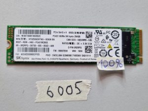 SK Hynix 256GB NVMe M.2 SSD PCIe 3x4 Gen4 0R2RPG – 100 % zdravje, rabljen del prenosnika