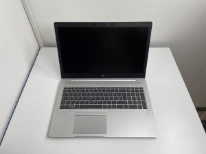 Prenosnik HP EliteBook 850 G5 / i5 / RAM 16 GB / 256GB SSD / 15,6″ FHD